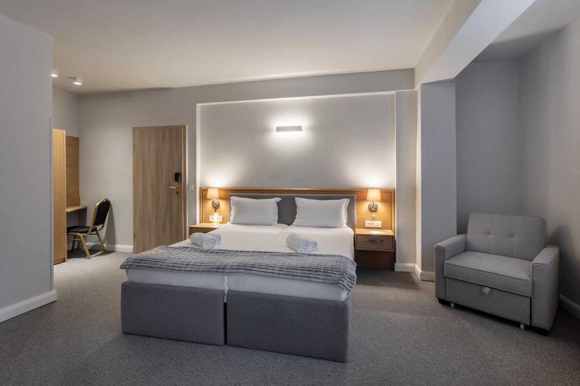 Genesis By Eden Hotel Predeal Exterior photo
