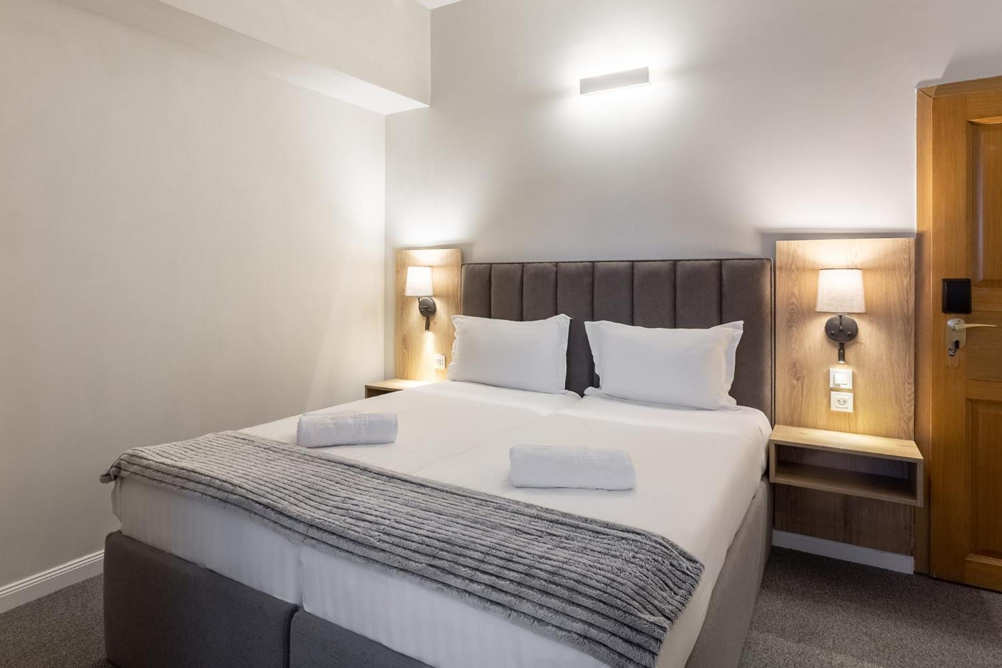 Genesis By Eden Hotel Predeal Exterior photo