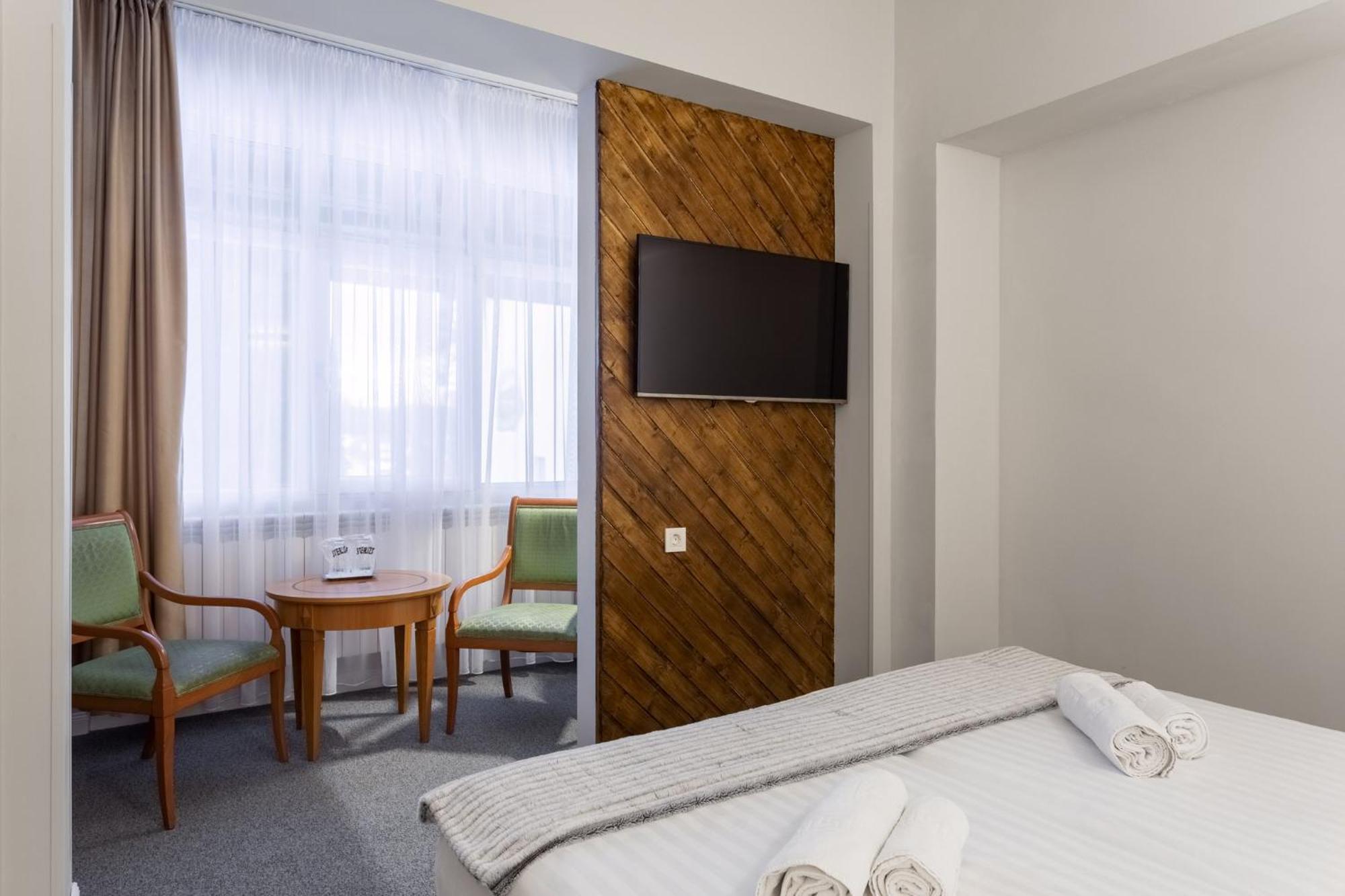 Genesis By Eden Hotel Predeal Exterior photo